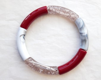 Bracelet jonc en perles tubes incurvés en acrylique Rouge bordeaux / Blanc-Gris marbré / Gris craquelé, cadeau femme