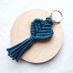 Personalized macramé heart keyring, 100% recycled cotton and wooden beads, mom gift, Mother's Day gift image 2