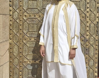 Handmade Moroccan Jabador: White & Gold Embroidered Men&#39;s 3-Piece Set