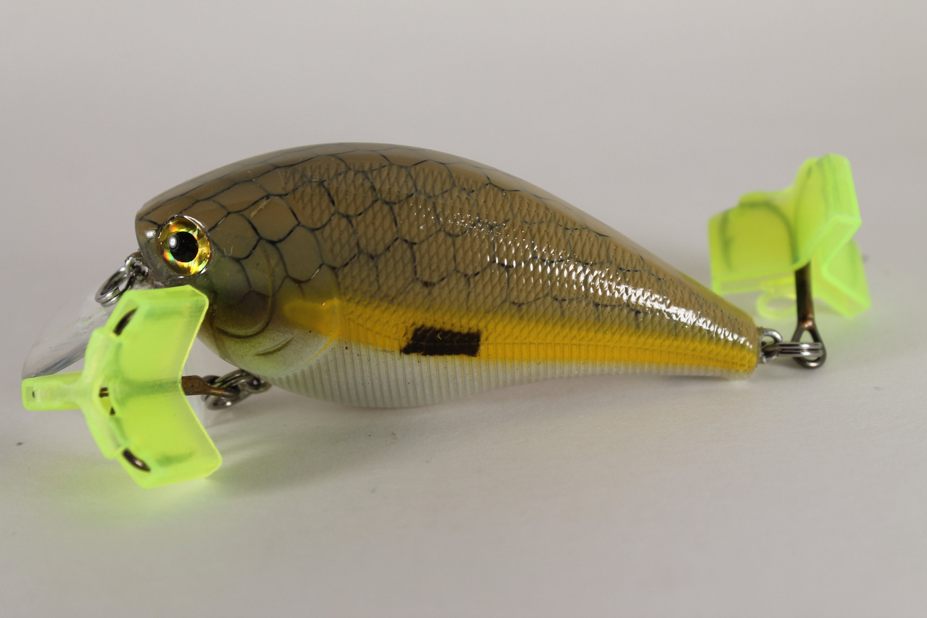 Custom 2.5 Brown, Silver and Yellow Stripped Crankbait. Dives 3-6