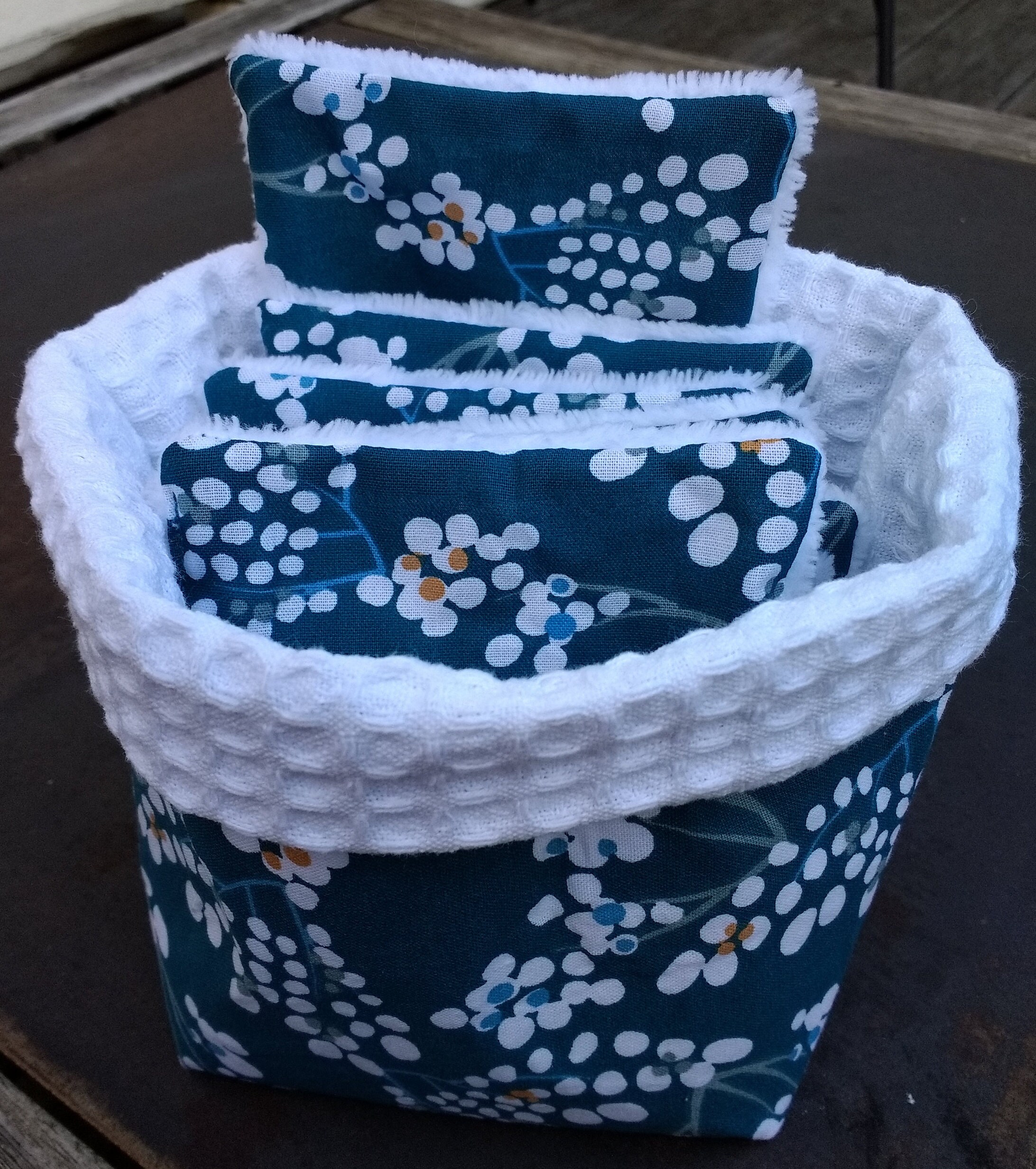 Fabric baskets, storage baskets, makeup remover wipes, washcloths - PatafilEtBobinette