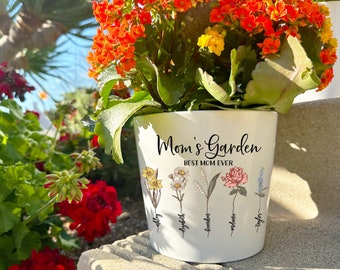 Grandmas Garden Flower Pot with Grandkids Name | Personalized Flower Pot | Custom Outdoor Flower Pot | Mother's Day Gifts for Mom Grandma