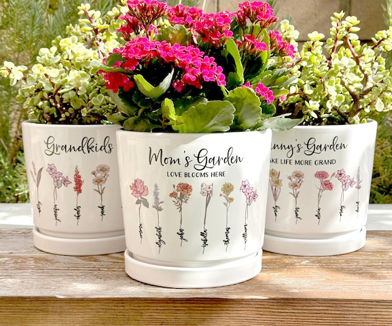 Grandmas Garden Gift for Grandma, Personalized Gifts for Mothers Day Gifts, Personalized Flower Pot, Birth Flower Mom Gifts from Daughter
