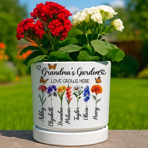 Personalized Flower Pot with Grandkids Name | Custom Gift for Grandma | Custom Grandma Gift for Mothers Day Gift | Custom Outdoor Flower Pot