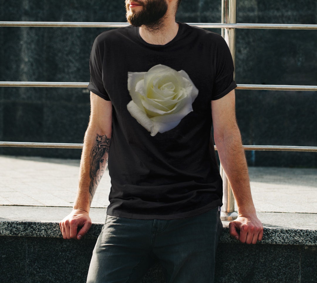★SHADOWS FLOWER Tee White XL Wildflower Graphic T-shirt in White - Usolo Outfitters