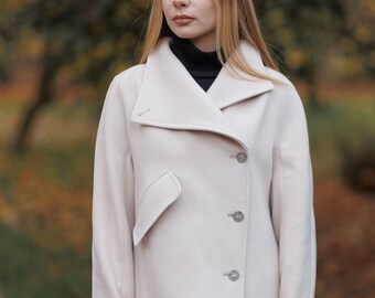 Stylish Stand Collar Wool Cashmere Coat - Raglan Sleeves & Unique Pocket Design