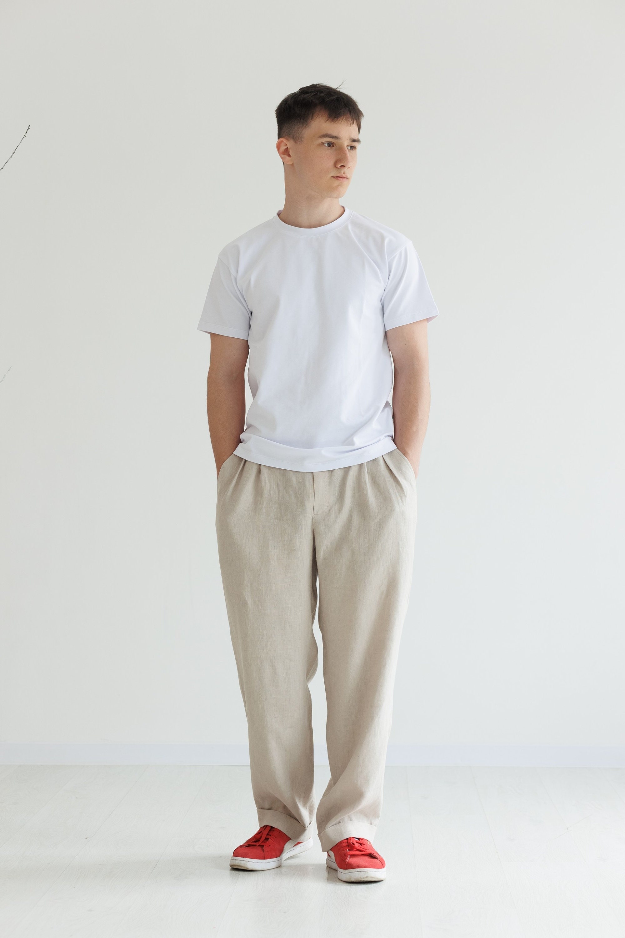 Linen Trousers Natural Beige 90’s～ Buy Gap Beige Linen-Cotton 90s Loose Pleated Trousers from