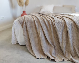 Waffle Linen Blanket in Beige. Linen Throw Blanket in  in Twin, King, Queen sizes. Bedspread, coverlet.