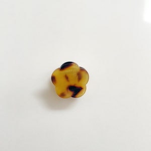 Petite pince à cheveux de 2,5 cm. Mini pinces à cheveux. Mini griffes en cheveux de tortue. Cadeau de griffe de cheveux de demoiselle d&#39;honneur. Très petite pince à cheveux. Mini barrettes à fleurs