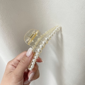 11.5 CM Hair Claws. Pearl Hair Claws. Bridal Party Hair Claws. Bridesmaid Hair Claw Gifts. Large Pearl Hair Claws. Bridesmaids Proposal Gift