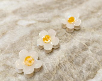 Blomma hårklo klämma prästkrage hårklo håraccessoarer blommig hårklo vår sommar hårklo vit prästkrage hårklo brudfest gåva