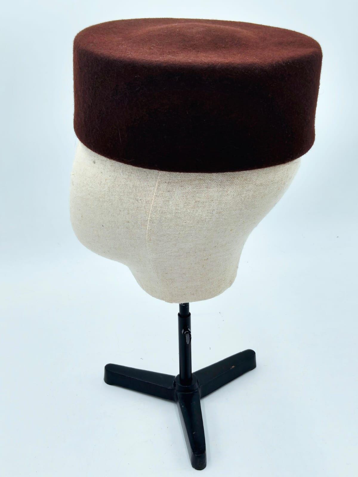 Pillbox Chocolate – Chic Retro Hat Handmade in Paris - Etsy display picture 2