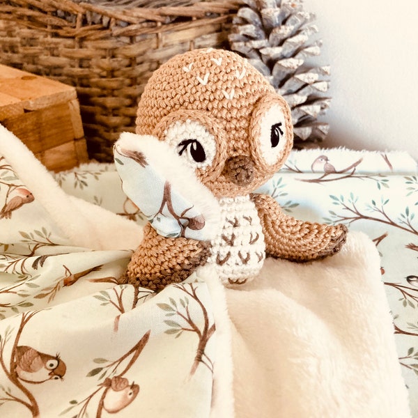 Doudou lange hibou chouette au crochet, cadeau de naissance, doudou de naissance chouette , hibou crochet peluche hibou tissu oiseaux