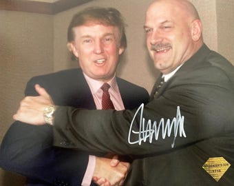 ドナルド・トランプ 直筆サイン入り MAGA 大統領 カスタムフレーム