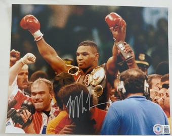 マイク・タイソン 直筆サイン入り パンチアウト 11x14 写真 BECKETT