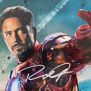 IRON MAN 8,5 x 11 photo dédicacée par Robert Downey Jr avec certificat d&#39;authenticité