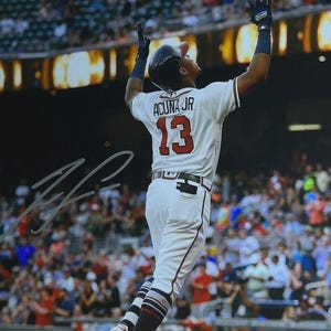 Ronald Acuna Jr Signed Autographed 8x10 Photo Atlanta Braves Beckett COA