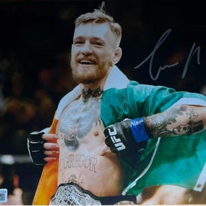 Conor Mcgregor Signed 8X10 Photo Notorious Mystic Mac Ufc BECKETT COA