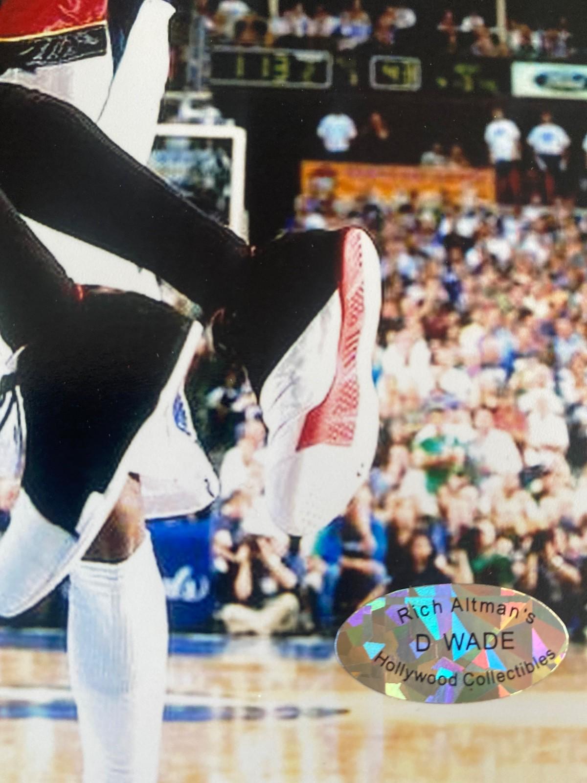 ドウェイン・ウェイド直筆サイン入り 8x10 写真 マイアミ・ヒート NBA 
