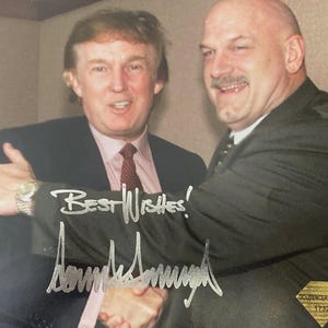 President Donald Trump Signed Autographed 8x10 With COA
