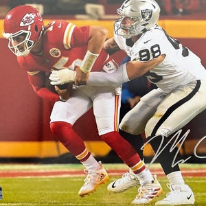 Maxx Crosby Las Vegas Raiders Signed 8x10 Photo - WITH COA
