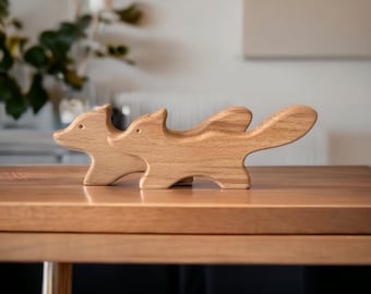 Adorable Wooden Fox Couple Souvenir - Great Gift for Home Decor and Animal Lovers - Wooden Animal Toys for Kids - Non-Toxic, Eco-Friendly
