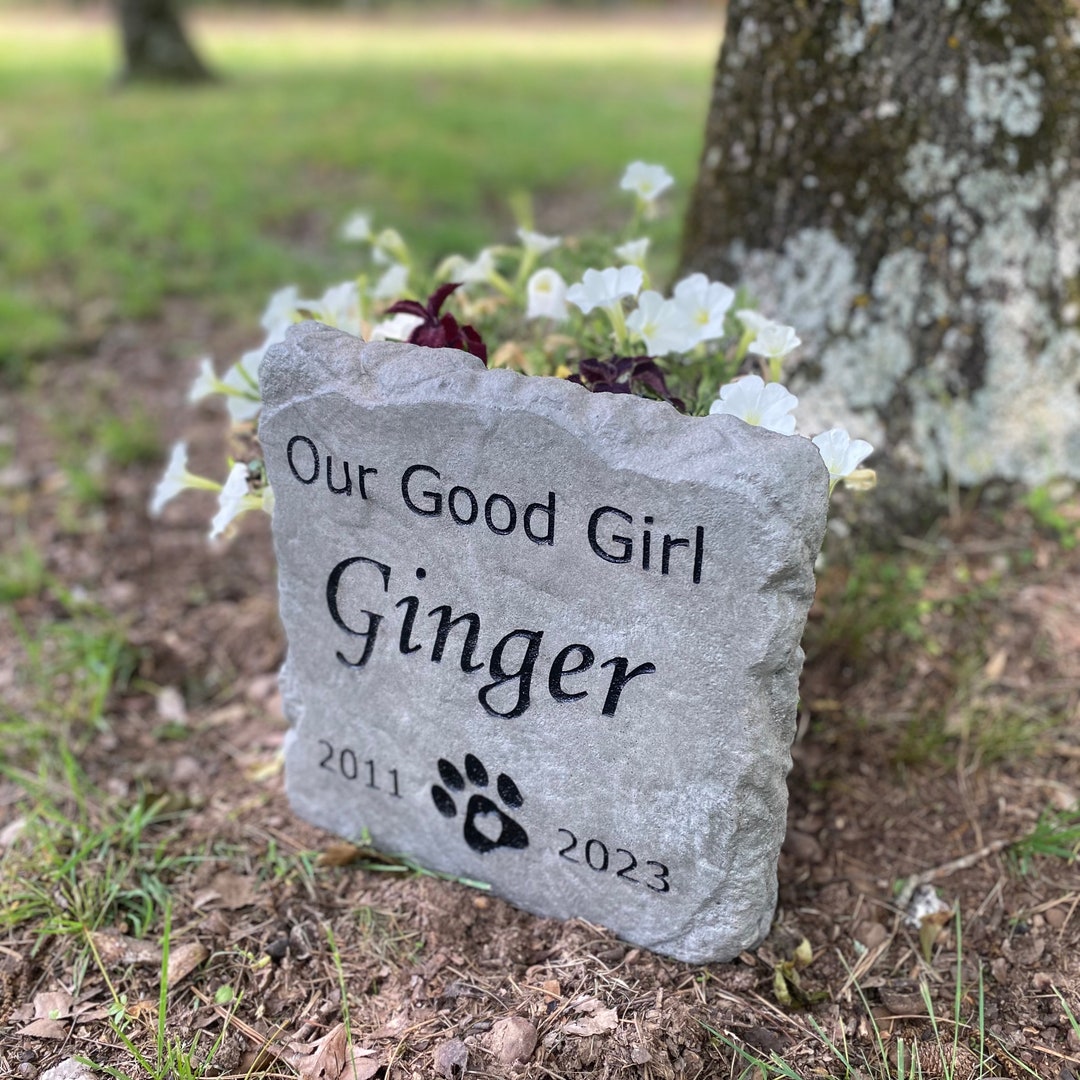 Pet Memorial Stone Pet Yard Rock Personalized Pet Memorial Garden Stone, Grave Marker Temporary