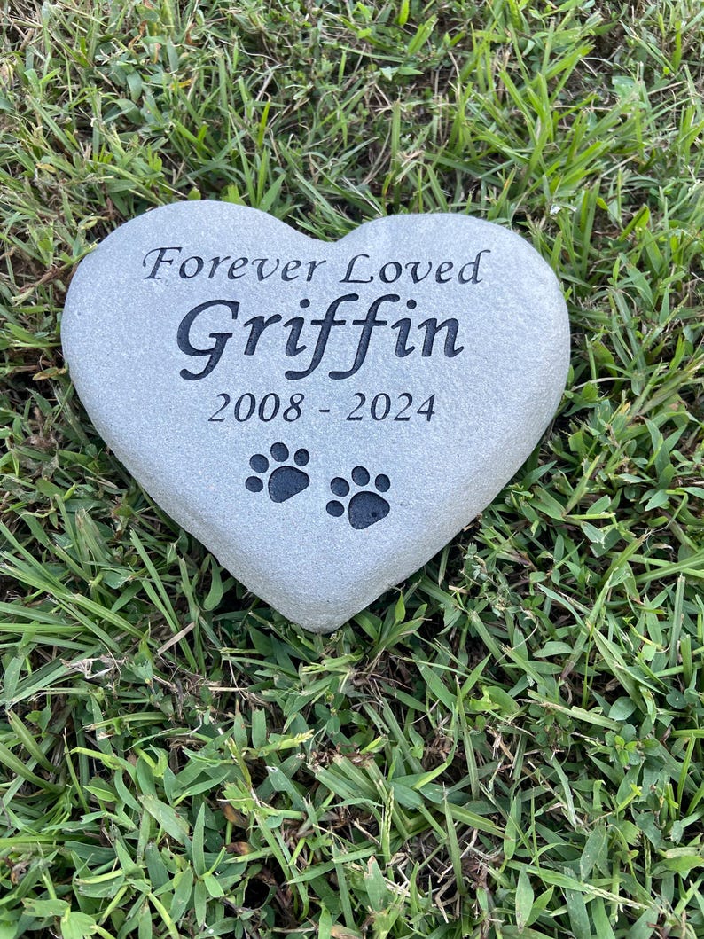 Heart shaped pet memorial stone for loss of dog, cat or any pet. Makes a great gift