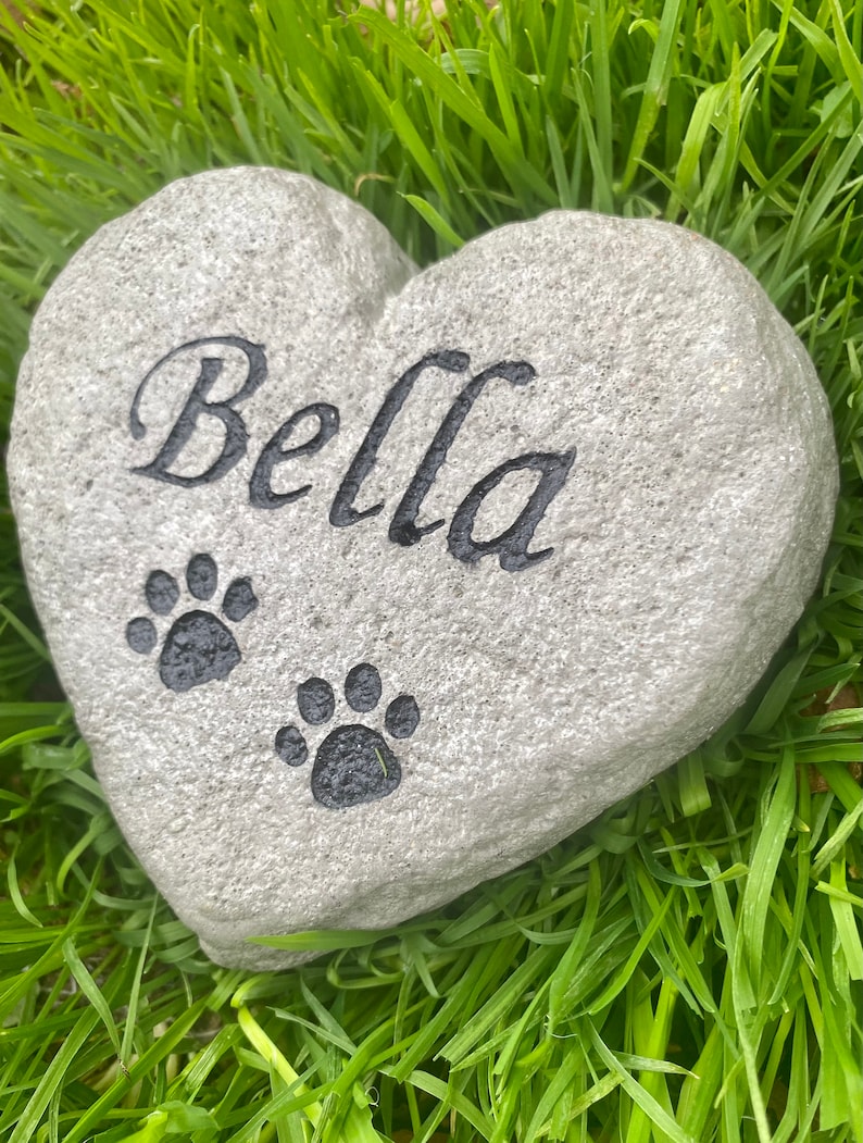 Heart shaped pet memorial stone for loss of dog, cat or any pet. Makes a great gift