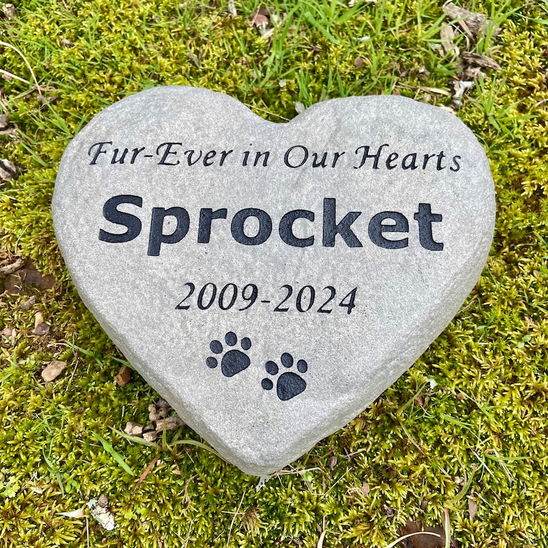 Pet memorial stone heart rock