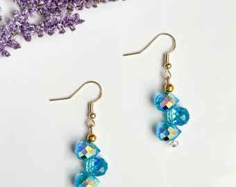 Funkelnde blaue Kristallohrringe - Handgefertigte, facettierte Perlenohrringe, leicht und elegant, vom Meer inspirierter Schmuck