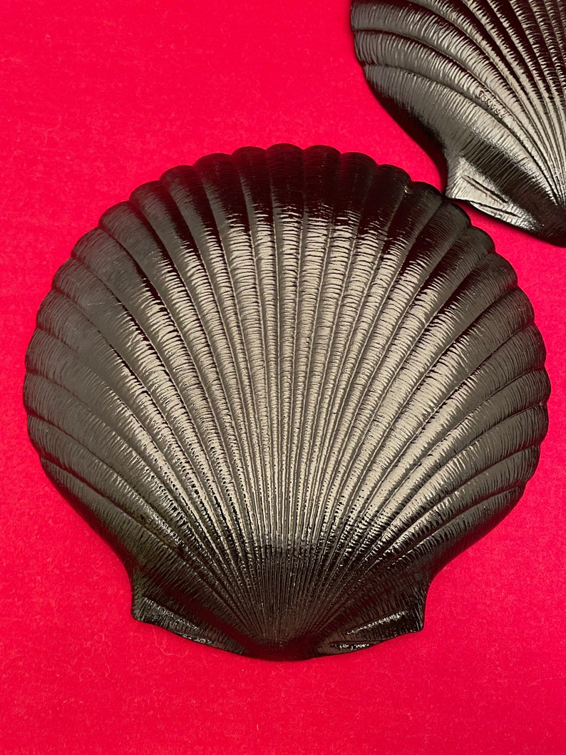 Vintage ARCOROC 8 Scallop Shell Plate, Durable Black Milk Glass, Beach