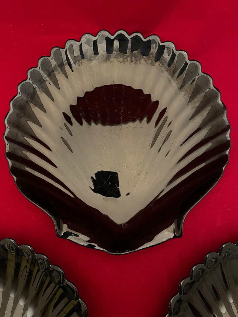 Vintage ARCOROC 8 Scallop Shell Plate, Durable Black Milk Glass, Beach