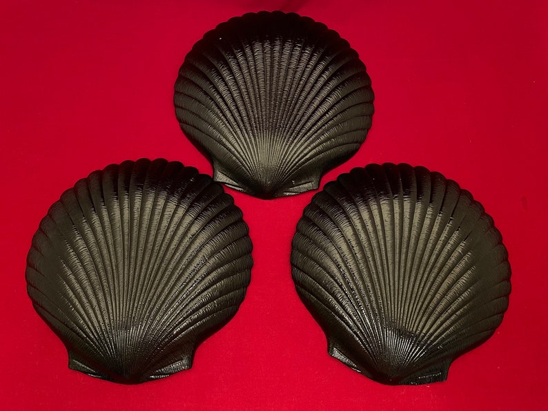 Vintage ARCOROC 8 Scallop Shell Plate, Durable Black Milk Glass, Beach