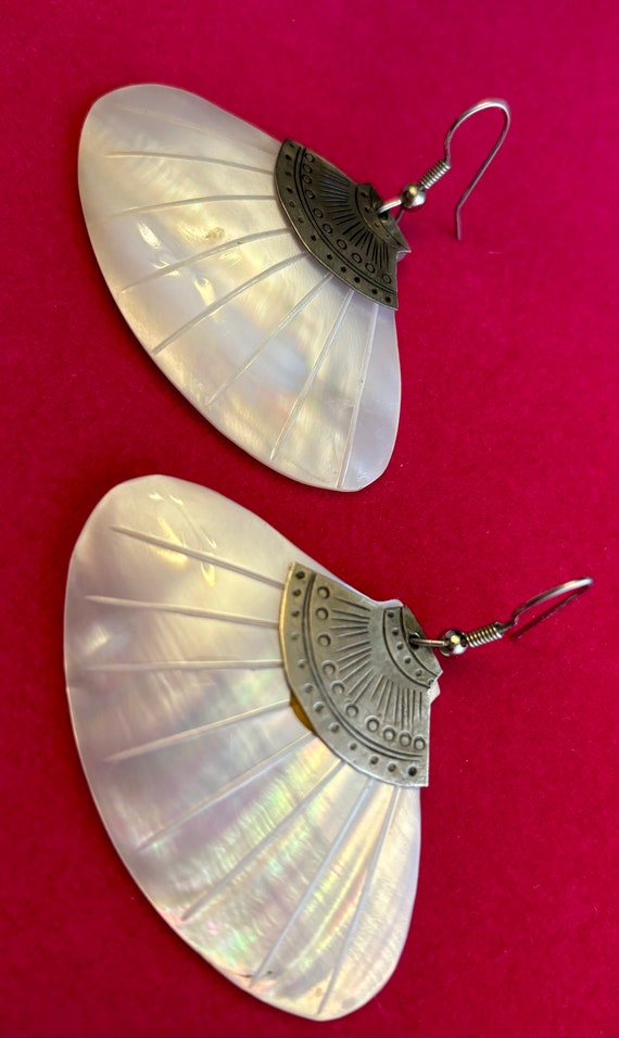 Vintage MOP Fan Pierced Earrings, Natural Ivory S… - image 8