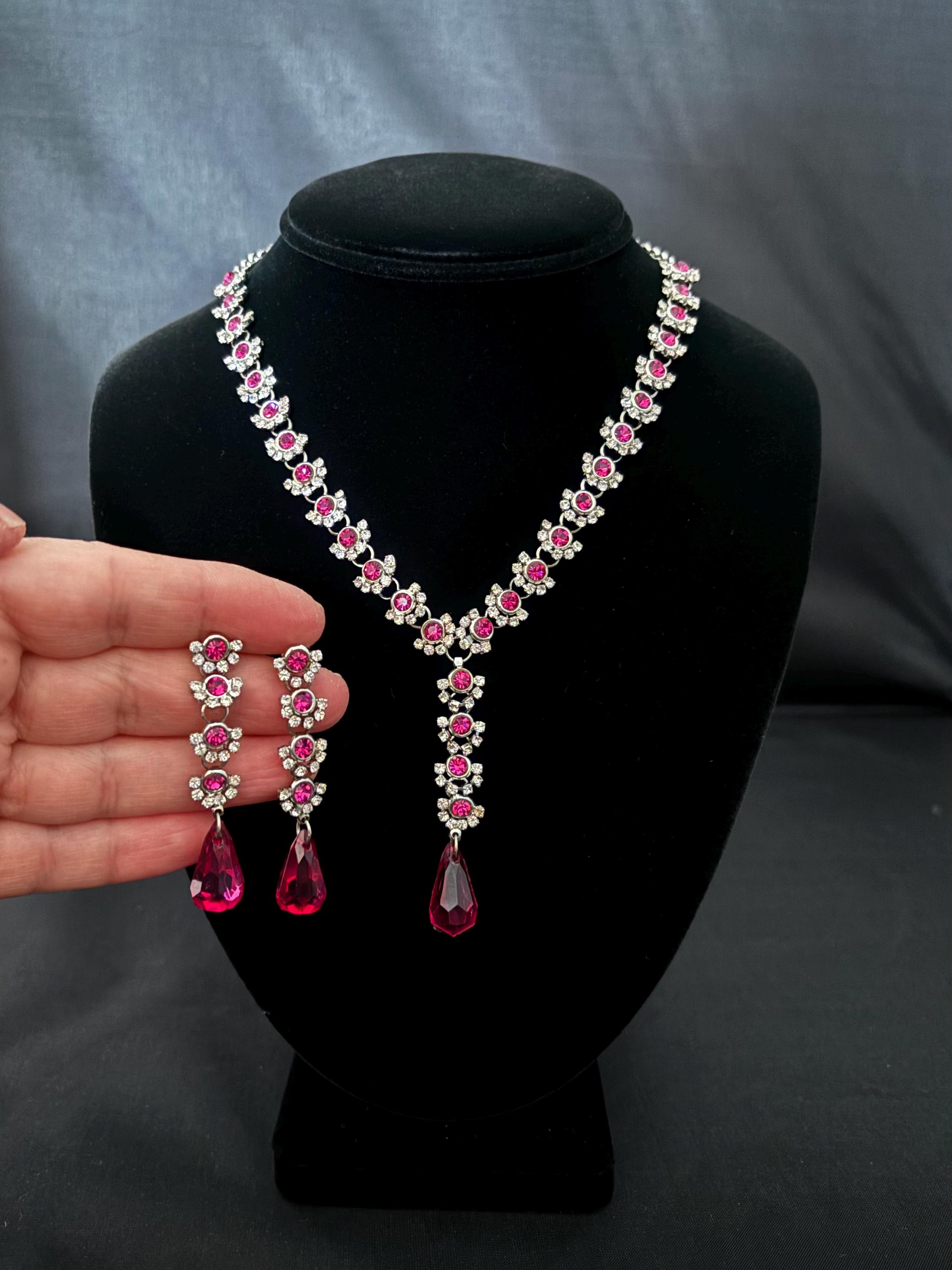 ★VINTAGE HOLLYWOOD★ Color Rose Necklace_VH25NNNE107V Vintage Y-style Rose Rhinestone Necklace W/ Long Dangle