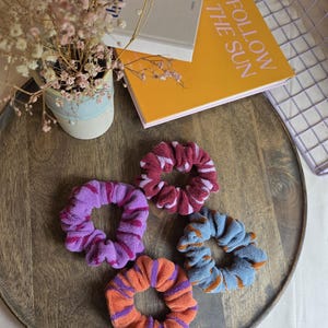 Frottee gestreifte Scrunchies, mittelgroße Scrunchy mit Streifen, weiche Handtuch Zopfgummis, Accessoires für JGA