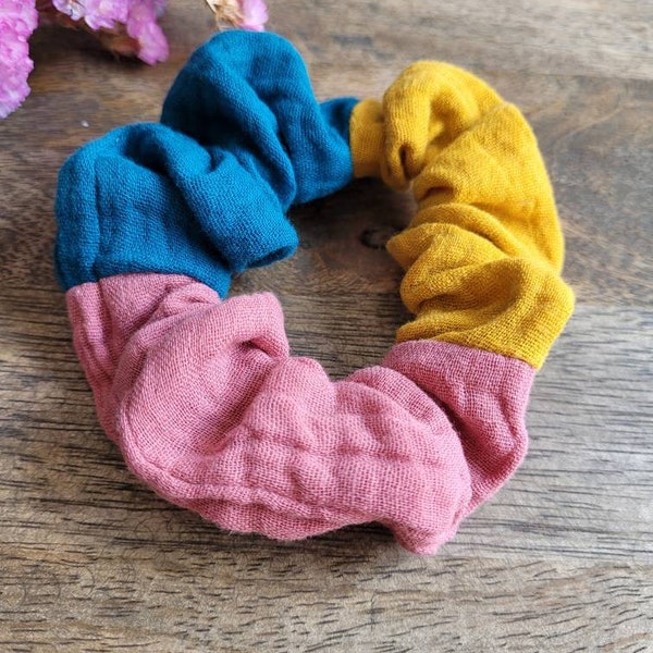 Tri-colored muslin scrunchie I old pink, petrol and mustard yellow I Oeko Tex 100 quality I retro hair tie I medium size I for the wrist