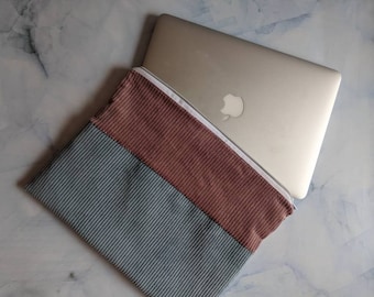 Laptoptasche 13 Zoll aus Cordstoff, zweifarbig in Altrosa/Blau mit Reißverschluss, MacBook Hülle, personalisierbares Geschenk, Handmade,