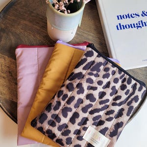 Sac pour liseuse en tissu matelassé, housse Tolino/Kindle en Leo, vieux rose et moutarde, dimensions personnalisées, sac de protection pour liseuse EBook imperméable,