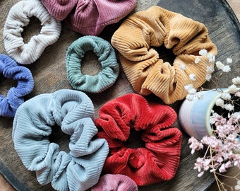 Cord Scrunchie 7 Farben, große und kleine Cord Haargummis, Zopfgummi kleine Geschenkidee, XL bunte Scrunchy, Geschenk für Kids und Freundin