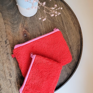 Frottee Täschchen in rot, kleine Pouch aus rotem Handtuch-Stoff mit Zipper, Kosmetiktasche für unterwegs, kleines handmade Geschenk