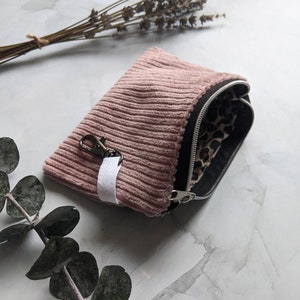 Schluesseltasche aus Cord, Altrosa/Leo-Print, personalisierbare Geldboerse oder Kosmetiktasche, mit Karabiner&Schlüsselring, Handmade