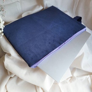 Laptoptasche aus Cordstoff I 13 / 14 Zoll, dunkelblau & grau, MacBook Case, Laptophülle mit Reißverschluss, handmade Geschenk Bild 3