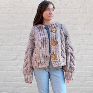 Hand knit cable cardigan / chunky beige 100% wool / natural oak wood buttons