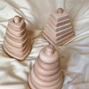 Piramide montessori natural wood eco toy for toddler, Geometric stacking toy shapes, wooden stacking rings  Pyramid Rainbow Nursery Decor
