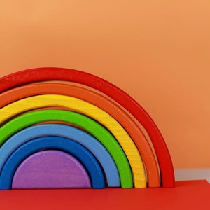Holz Regenbogen Stacker Spielzeug, Grimms Spielzeug Montessori Regenbogen Stapeln offenes Lernpuzzle, Geschenk für Kleinkinder Geburtstags-Baby-Geschenke