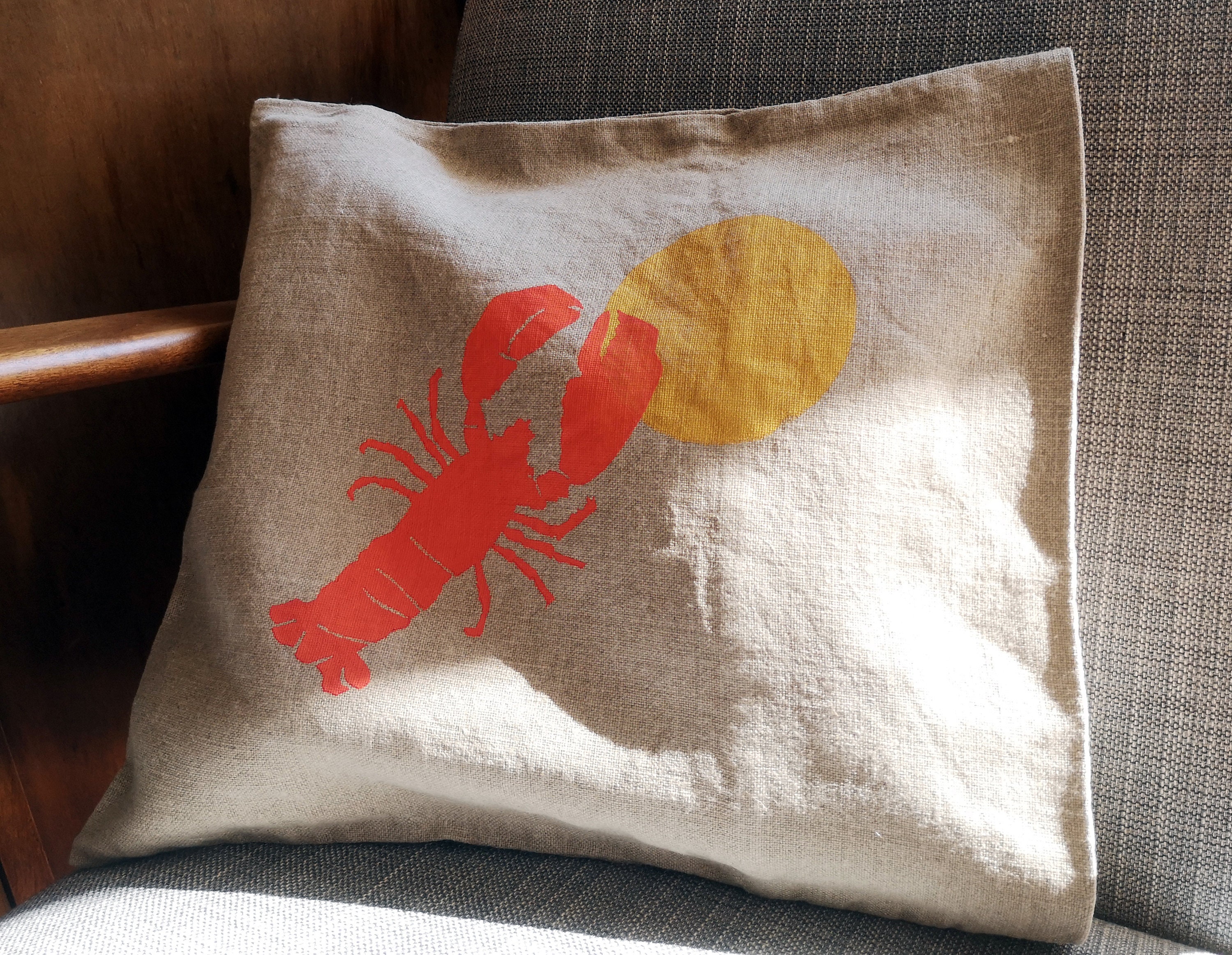 Housse de Coussin Lin 40x40cm Homard Orange sur Rond Or