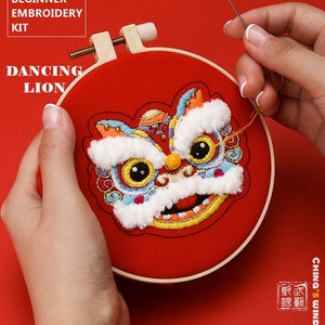 Tańczący Lew Pomyślne Zwierzę Powodzenia Chiński Tradycyjny Haft Początkujący Zestaw DIY Naszyjnik Samochód Torba Wiszące Akcesoria Samochodowe Samouczek Wideo