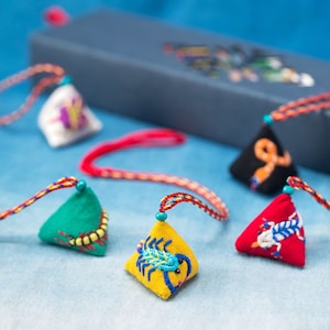 Five Creatures Mini Sachet Gift Set, Hand-Embroidered Amulet Neckalce, Protection Accessories, Handmade Good Luck Unique Gift, Bag/Car Charm